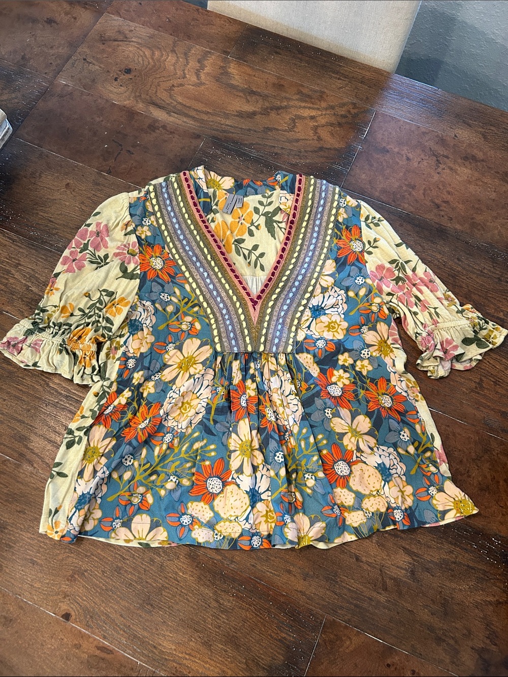 BL^NK London Floral V-Neck Top Boho Short Puff Sleeve S Empire Waist Flowy Loose